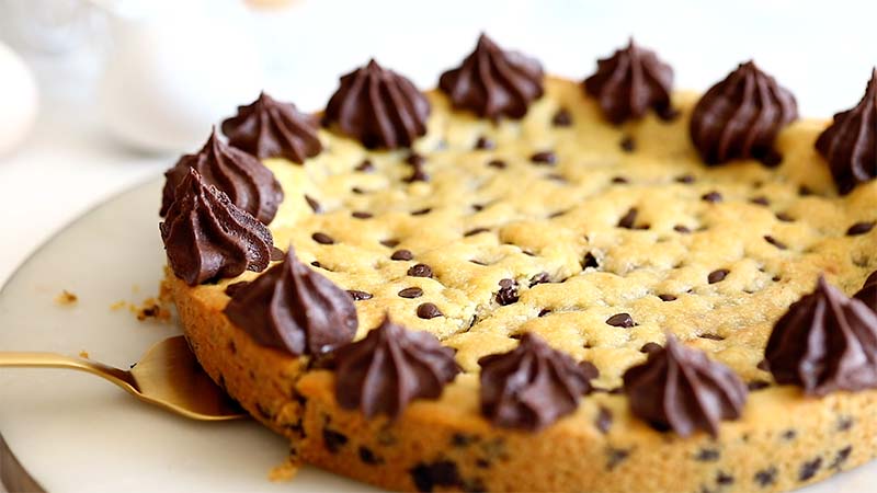Demo video for a chocolate chip cookie skillet cake